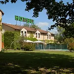 Hotel Des Trois Massifs