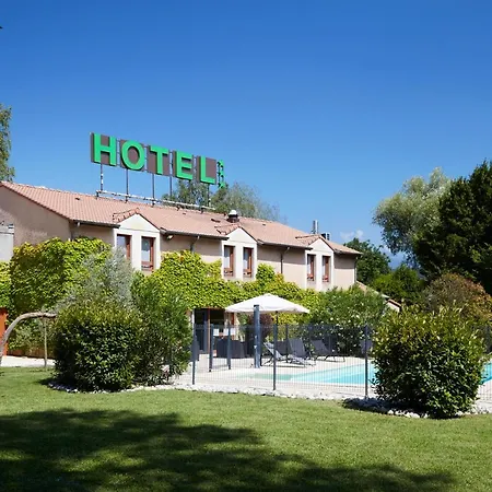 Logis Des Trois Massifs Hotel