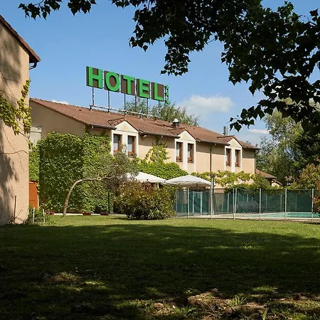 Logis Des Trois Massifs Hotel 3*