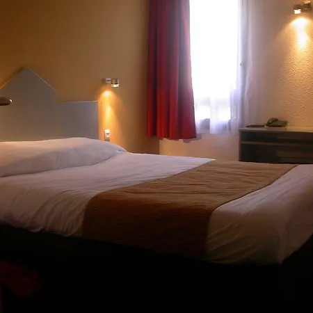Logis Des Trois Massifs Hotel