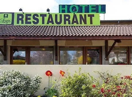 Hotel Logis Des Trois Massifs