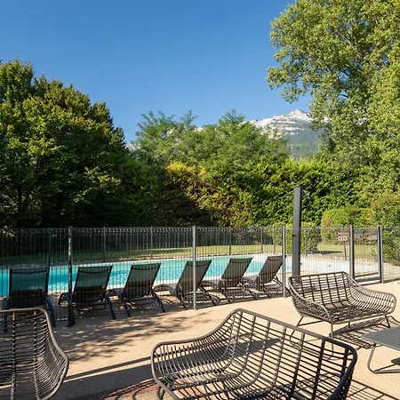 Des Trois Massifs Hotell 3*