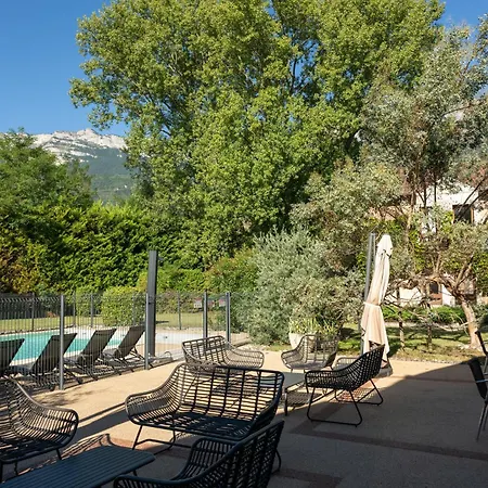Hotel Des Trois Massifs, Grenoble Sud 3*