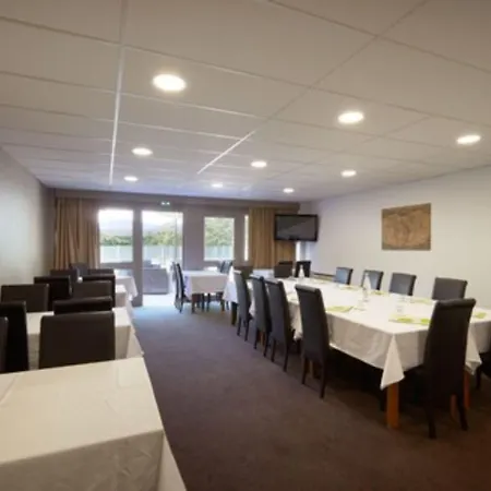 Hotel Des Trois Massifs, Grenoble Sud 3*