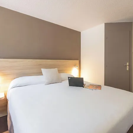 Hotel Des Trois Massifs, Grenoble Sud 3*